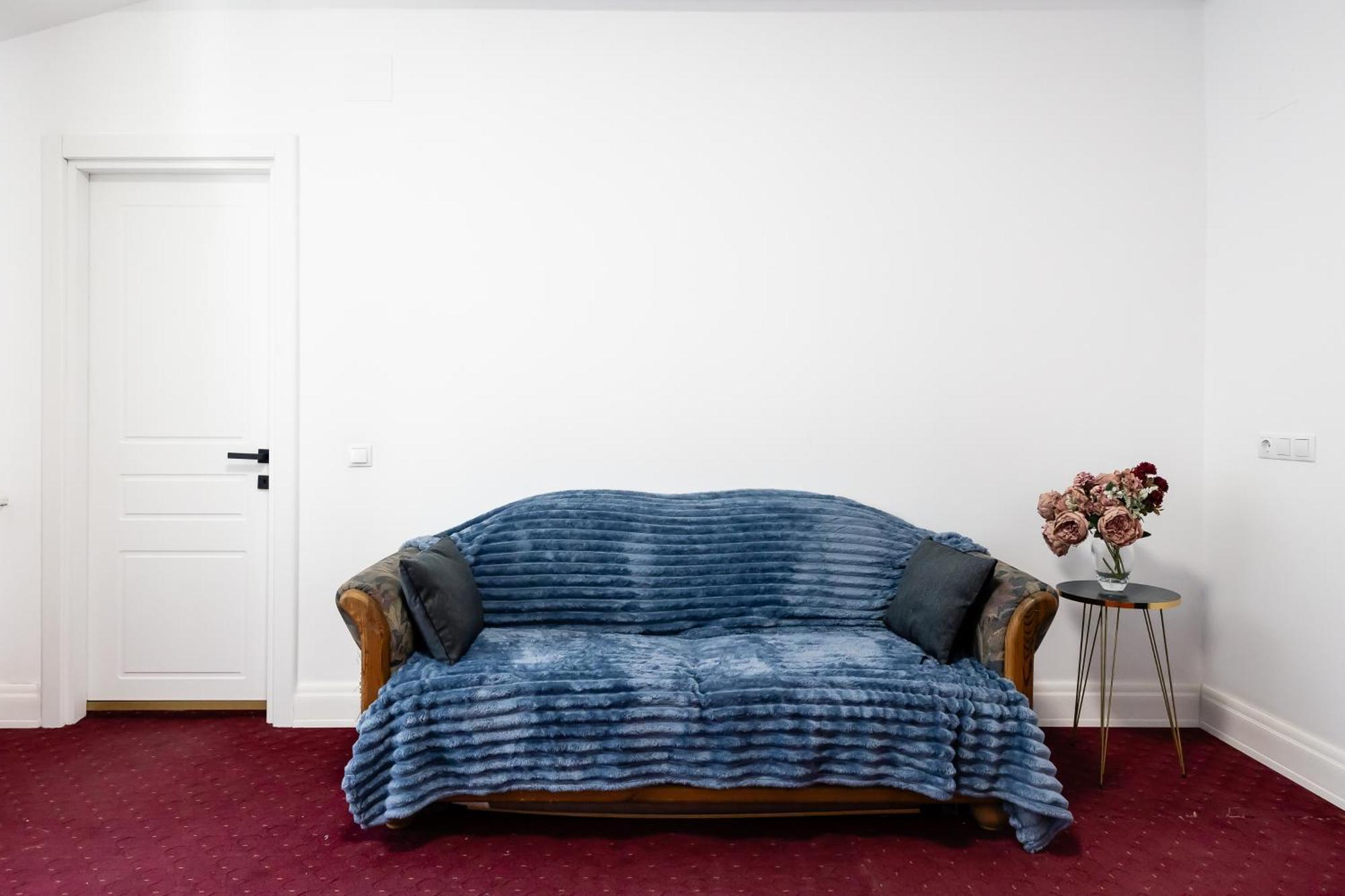Central Studios In Piata Romana Bucharest Room photo