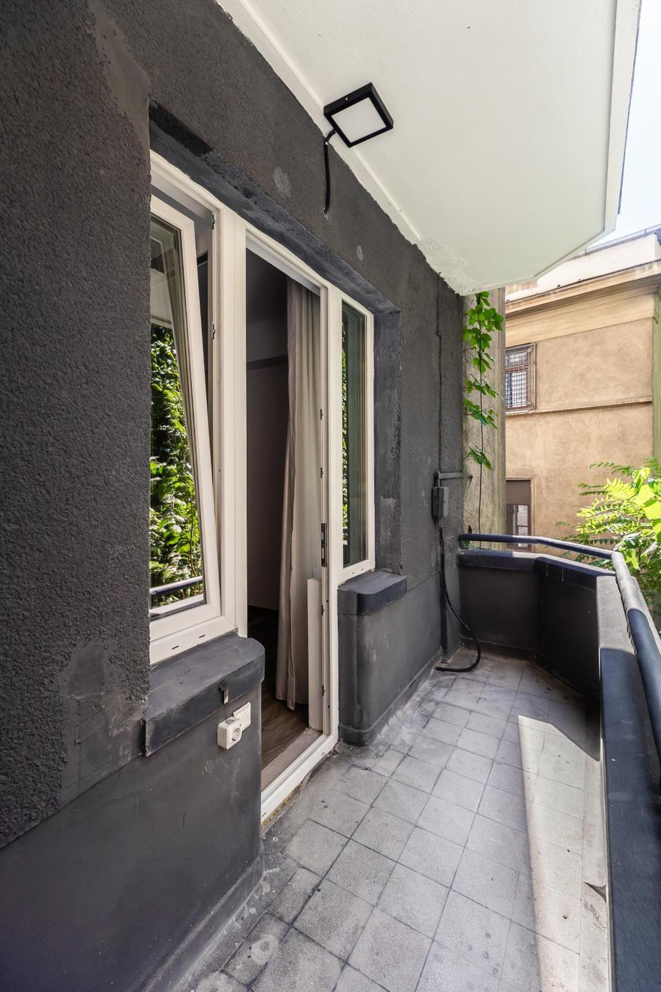 Central Studios In Piata Romana Bucharest Exterior photo